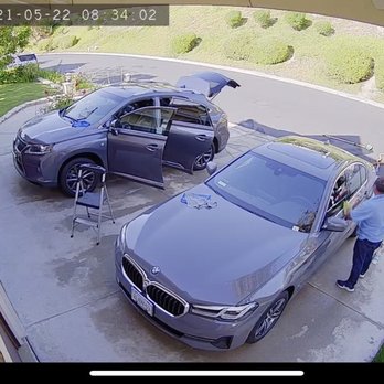 Efrain's Mobile Carwash - Working on both cars simultaneously. - Car Wash Near Me Efrain's Mobile Carwash - Working on both cars simultaneously. - Car Wash Near Me