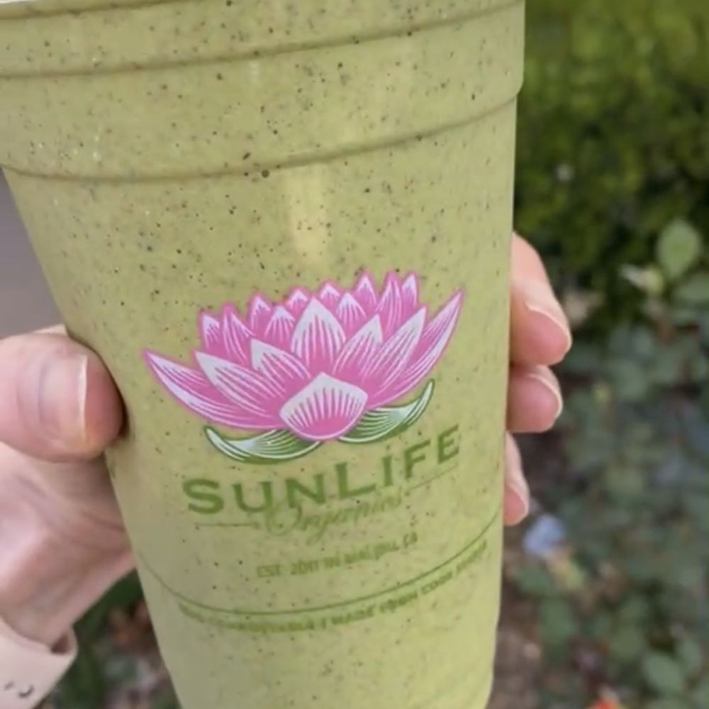 Sunlife Organics - Mint chocolate chip smoothie - Juice Bars & Smoothies Near Me - Malibu, California Sunlife Organics - Mint chocolate chip smoothie - Juice Bars & Smoothies Near Me - Malibu, California