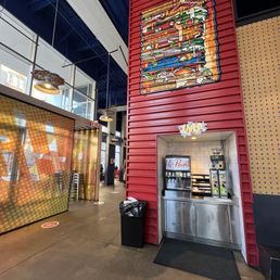 HI-POINTE DRIVE-IN - Updated July 2025 - 208 Photos & 210 Reviews - 634 ...