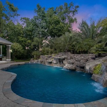 Fox Family Pools - Pool Cleaners Near Me - Humble, Texas