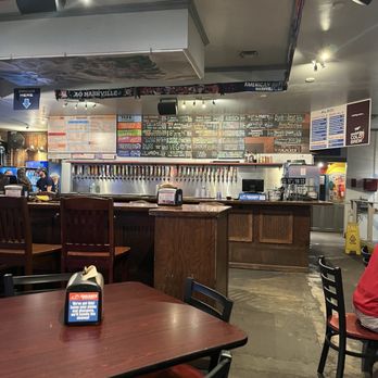TailGate Brewery Music Row - The bar - Pizza Near Me - Nashville, Tennessee TailGate Brewery Music Row - The bar - Pizza Near Me - Nashville, Tennessee