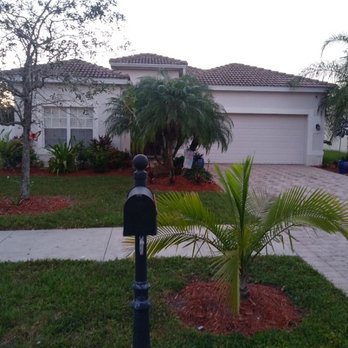 Lee The Lawn Man - A customer - Lawn Services Near Me - Naples, Florida Lee The Lawn Man - A customer - Lawn Services Near Me - Naples, Florida