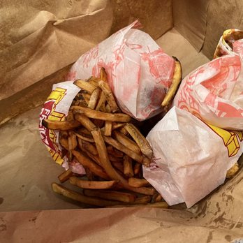 Devil Dawgs-Gold Coast - Fries and sliders - Hot Dogs Near Me - Chicago, Illinois