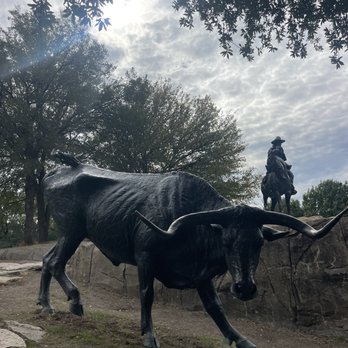 Pioneer Plaza Cattle Drive - Local Flavor Near Me - Dallas, Texas Pioneer Plaza Cattle Drive - Local Flavor Near Me - Dallas, Texas