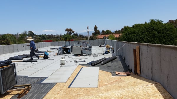 Alfaro's Roofing Logo