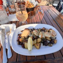 Liberty Hound - Scallops with Brussels Sprouts, and potatoes in a Spicy Mustard sauce