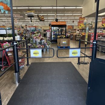 Save Mart - Entrance - Grocery Near Me - manteca, California Save Mart - Entrance - Grocery Near Me - manteca, California