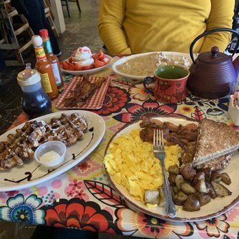 Ruth's Cafe - Chocolate chip waffles, Strawberry shortcake, Biscuits and Gravy, Loose Leaf Hot Tea - Breakfast & Brunch Near Me - Indianapolis, Indiana