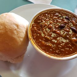 KG's Sandwich Bar - Chili and a bun.