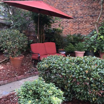 Mardi Gras Manor - Nice garden - Apartments Near Me - New Orleans, Louisiana