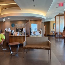 Orthopedic Associates of Hawaii - Lobby
