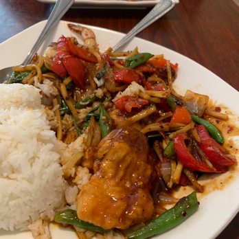 Sue's Kitchen - Our go to favorite; Pad Makeur and - Thai Near Me - El Sobrante, California