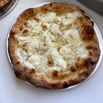Fox Fired Pizza - White Pizza - Pizza Near Me - Riverview, Florida
