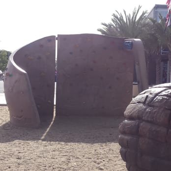 Carson Park - Parks Near Me - Carson, California