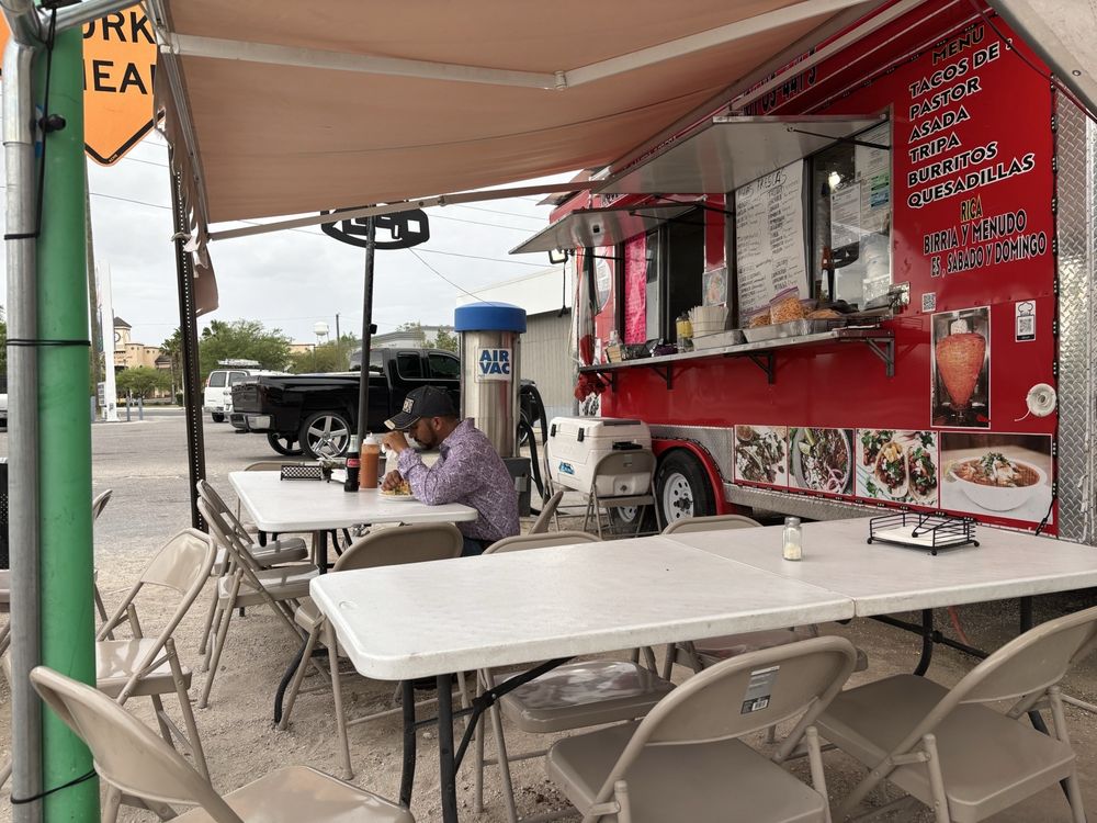 Taqueria Santa Lucia Logo