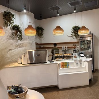 Happy Monday Coffee - Loop - Coffee & Tea Near Me - Chicago, Illinois