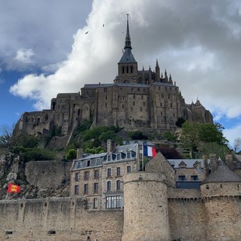 Le Mont Saint Michel - Men's Clothing Near Me - Paris, 75