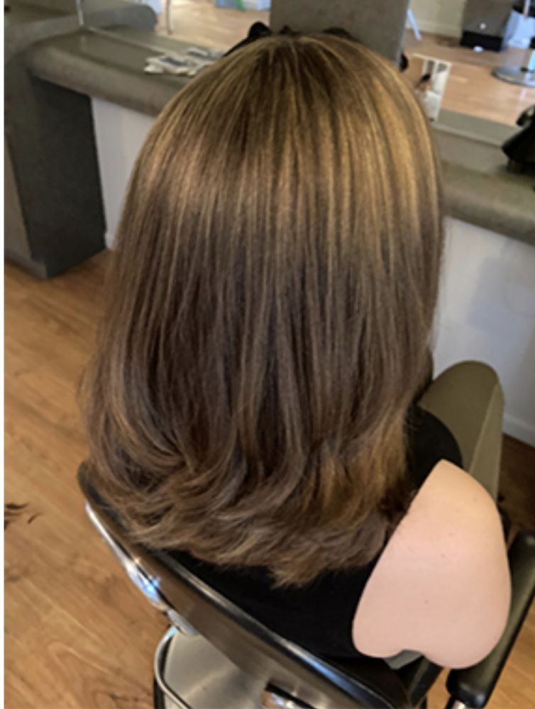 Walter & Co Hair Design Logo