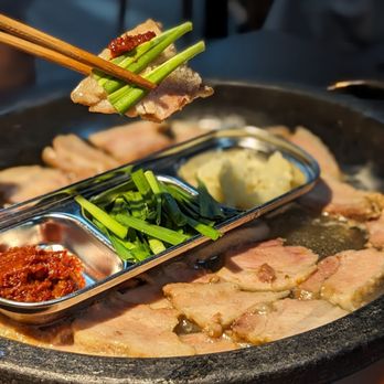 Dawa Kitchen - Garlic Su Yuk - Korean Near Me - Garden grove, California Dawa Kitchen - Garlic Su Yuk - Korean Near Me - Garden grove, California