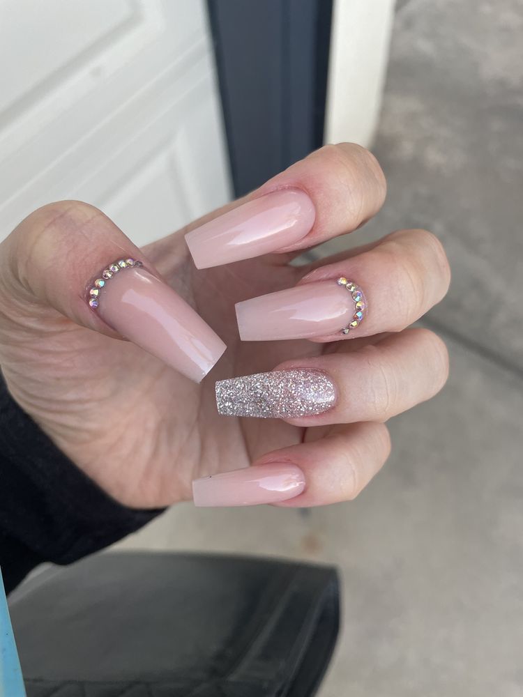 Pro Nails Logo