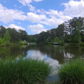 Vines Park - Lakes Near Me - Loganville, Georgia