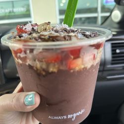 The Bowl - Fort Myers - Cacao Bowl topped with coconut cashew butter yummmy
