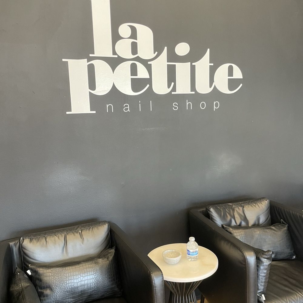 La Petite Nail Shop - Comfy chairs - Nail Salons Near Me - San Francisco, California La Petite Nail Shop - Comfy chairs - Nail Salons Near Me - San Francisco, California