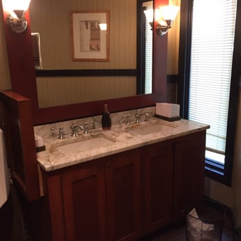 22 Bowen's - BRM - New American Near Me - Newport, Rhode Island