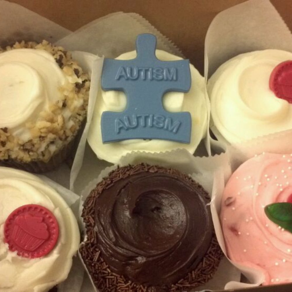 Frosted Cupcakery - Assorted mix. So tasty! - Bakeries Near Me - Long Beach, California Frosted Cupcakery - Assorted mix. So tasty! - Bakeries Near Me - Long Beach, California