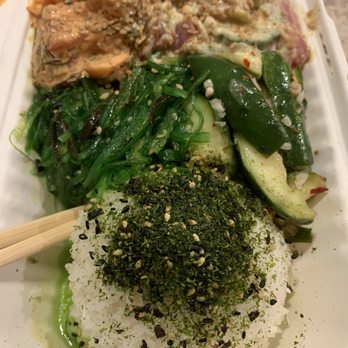 Jus' Poke - Regular size, w spicy Mayo poke and Cali roll.  Pickles and seaweed. - Hawaiian Near Me - Redondo Beach, California