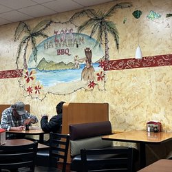 Live Hawaiian music is great during the long waiting 35 mins for takeout!
