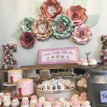 Back Home Bakery - a table of cupcakes and cakes - Bakeries Near Me - Weatherford, Texas Back Home Bakery - a table of cupcakes and cakes - Bakeries Near Me - Weatherford, Texas