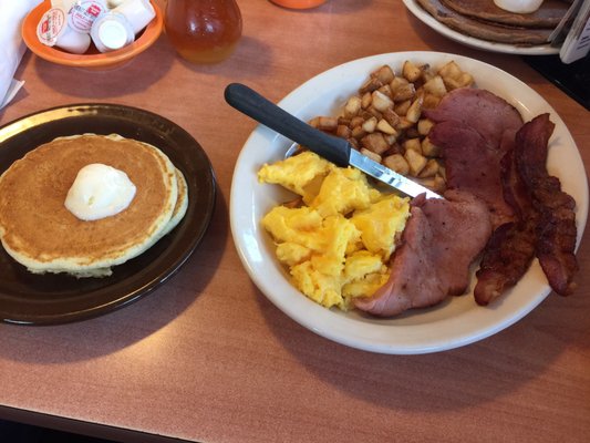Village Inn by null
