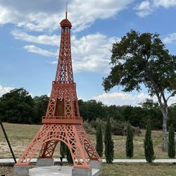 La Petite Dame