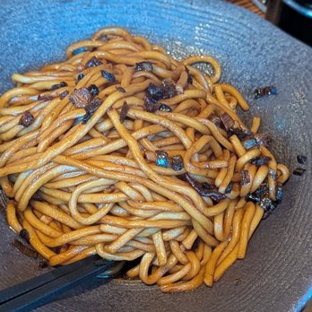 Dumpling Hours - Ginger scallion noodles has good flavor, but I wished the noodles were chewier. Noodles were a bit too soft - Dim Sum Near Me - Oakland, California