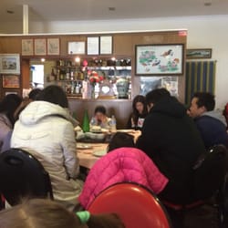 Leura Chinese Restaurant - Eat where you see other Asian faces eating--can't go wrong!