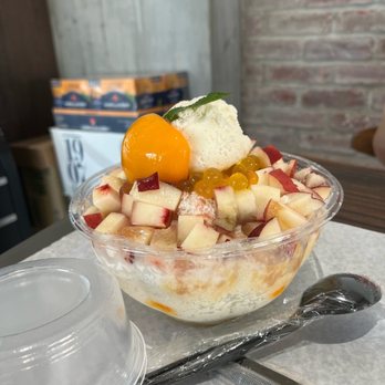 Coffee Factory - Peach  Shaved Ice - Desserts Near Me - Flushing, New York