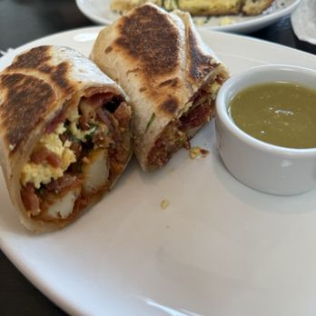 Otherside Cafe - Breakfast burrito - Cafes Near Me - Fresno, California