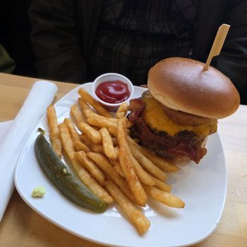 The Mill - Western Burger - Seafood Near Me - Delphos, Ohio