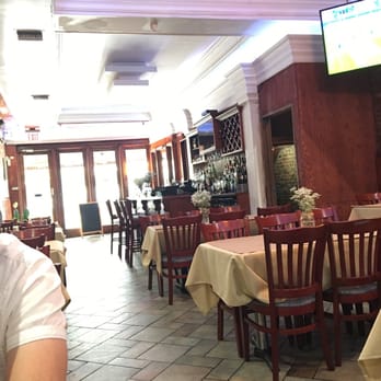 El Viejo Yayo Restaurant - Inside - Spanish Near Me - Ozone Park, New York El Viejo Yayo Restaurant - Inside - Spanish Near Me - Ozone Park, New York