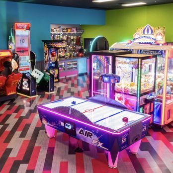 Flying Squirrel - Trampoline Parks Near Me - Chatham, Ontario