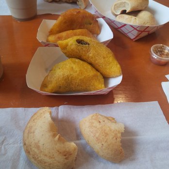 Las Americas Bakery - Bakeries Near Me - Flushing, New York