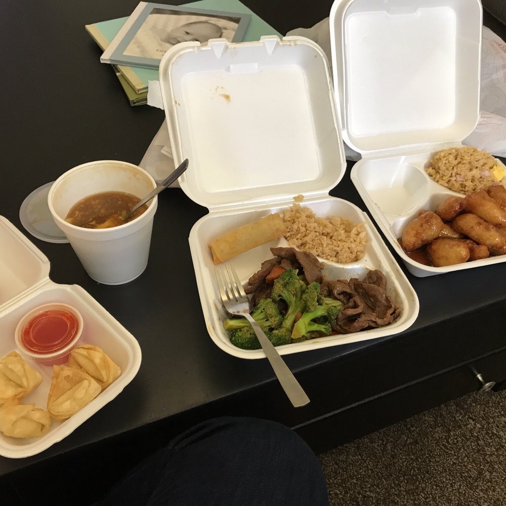 Janbo Express - I've already eaten about half of everything. Pon pon chicken, beef broccoli, fried rice, egg roll, crab Rangoon, hot and sour soup. Yum! - Chinese Near Me - Draper, Utah Janbo Express - I've already eaten about half of everything. Pon pon chicken, beef broccoli, fried rice, egg roll, crab Rangoon, hot and sour soup. Yum! - Chinese Near Me - Draper, Utah