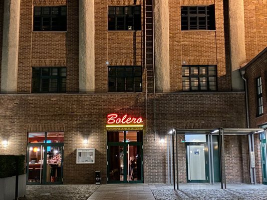 BOLERO - 37 Photos & 44 Reviews - Philosophenweg 31-33, Duisburg ...