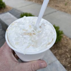 Blue Star Cafe & Ice Cream Treats - Hawaiian flurry