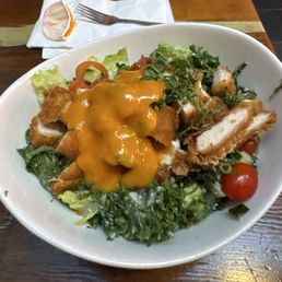 Fried chicken salad with hot sauce Fried chicken salad with hot sauce