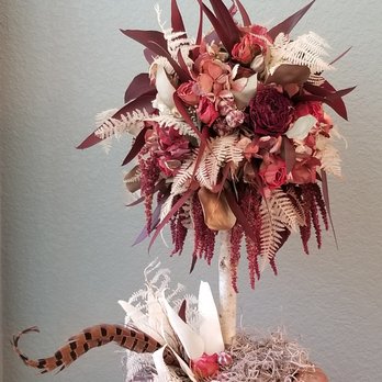 DIRT Flowers - Topiary close view - Florists Near Me - Dallas, Texas DIRT Flowers - Topiary close view - Florists Near Me - Dallas, Texas