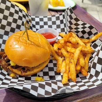 Quirks - Pulled Pork Sandwich - Tacos Near Me - Virginia Beach, Virginia Quirks - Pulled Pork Sandwich - Tacos Near Me - Virginia Beach, Virginia