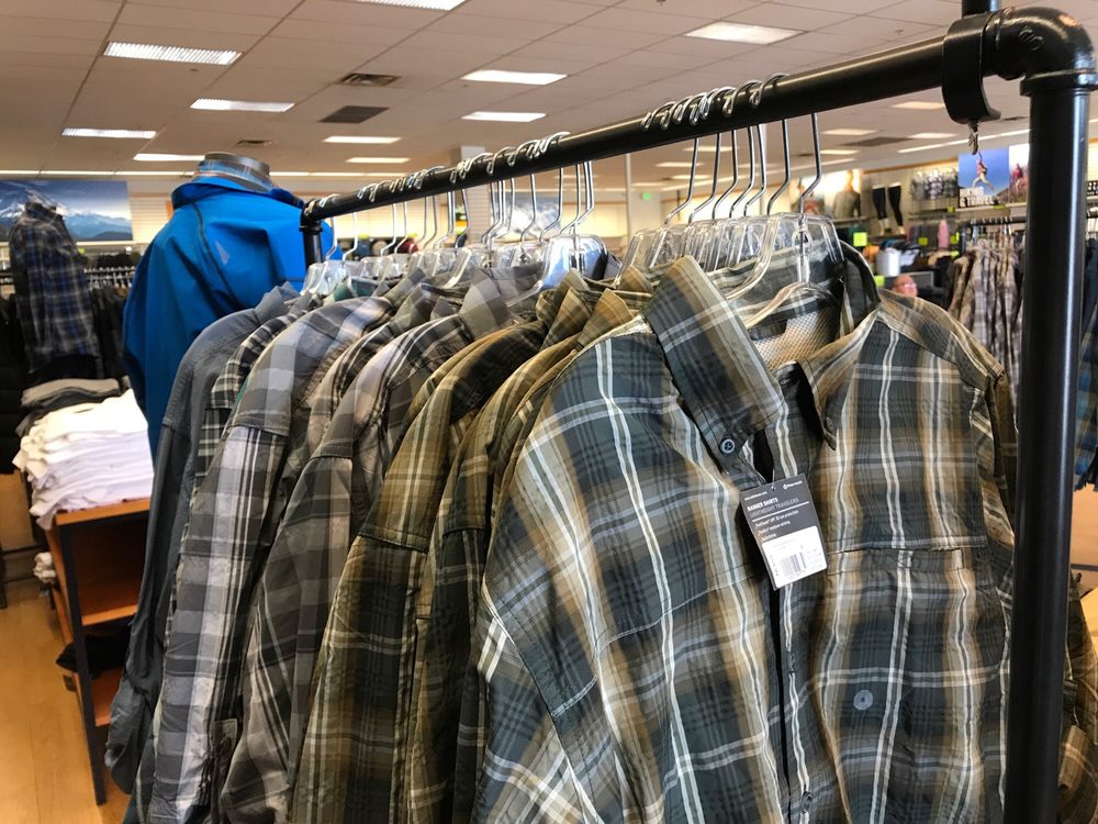 EDDIE BAUER OUTLET Updated August 2024 6699 N Landmark Dr, Park