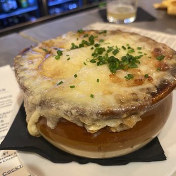 The Union House - French onion soup - American Near Me - Burlington, New Jersey The Union House - French onion soup - American Near Me - Burlington, New Jersey
